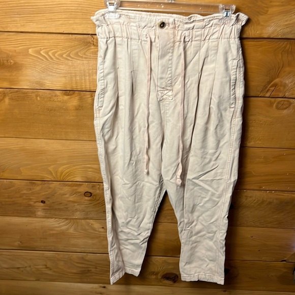 Free People Margate Pleated Trousers Pants Paperbag Waist Tan Md‎ casual lounge - Picture 1 of 9